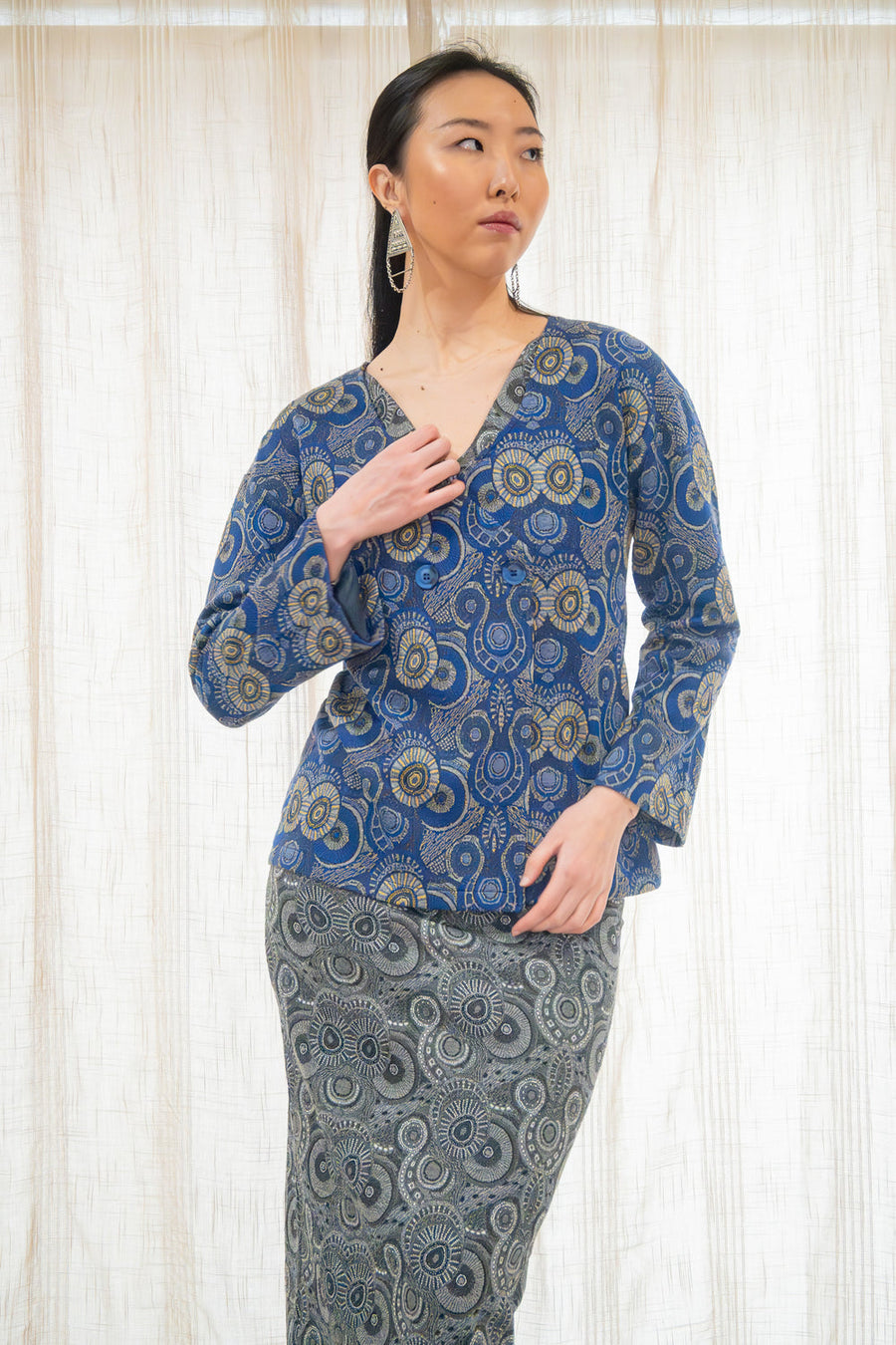 Kahindo Blue Cairo V-neck Cardigan with long sleeves