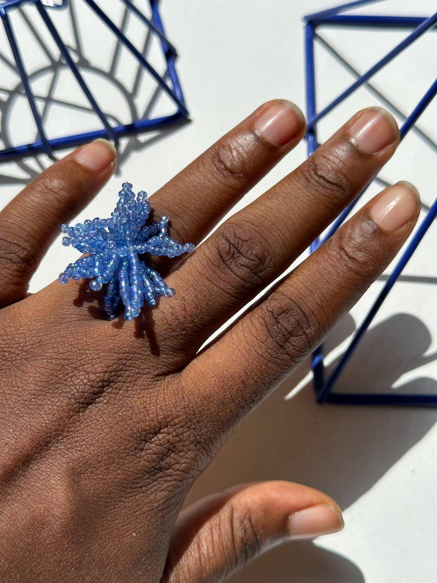 Renikeji Iris Ring A delicate beaded flower