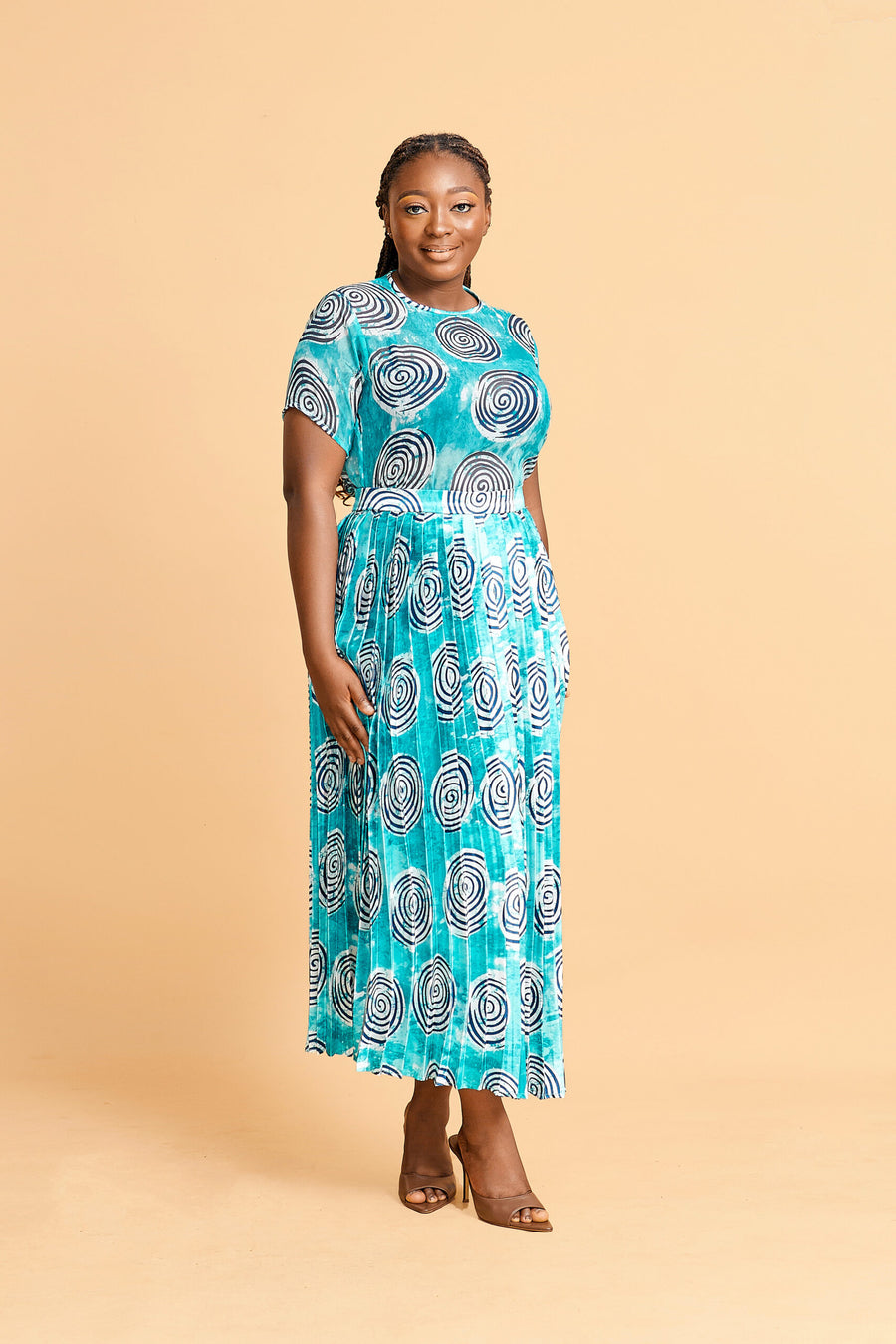 Erilyn Riv Set Blue with pleated skirt