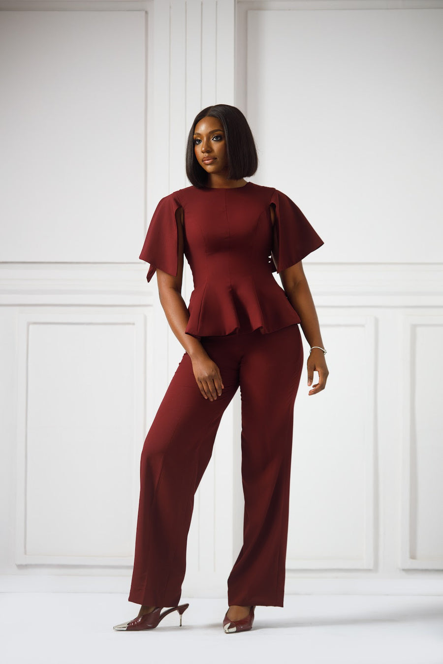 Erilyn Elizabeth set with  a flare-cut top and straight-leg trousers with a side zip