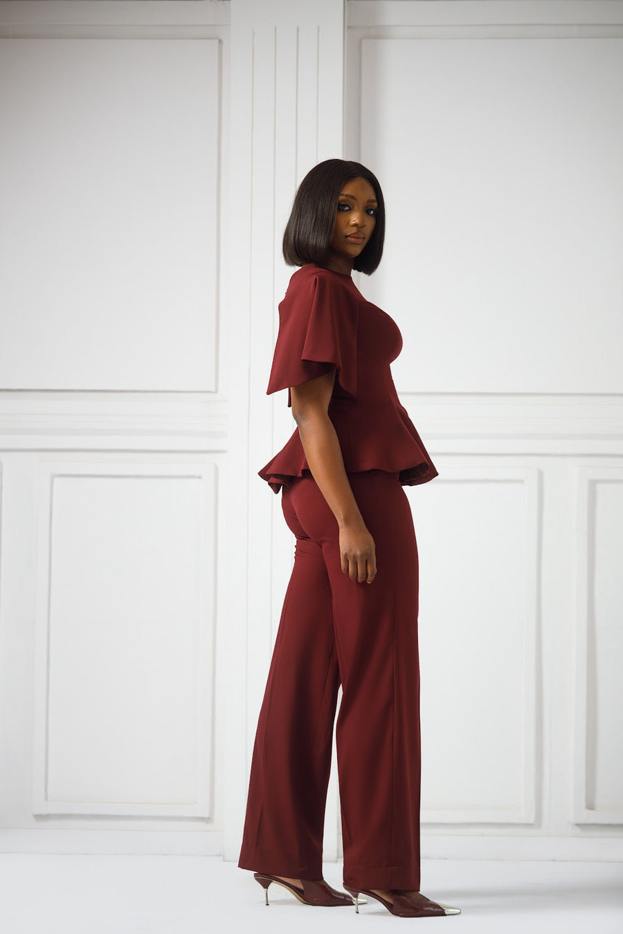 Erilyn Elizabeth set with  a flare-cut top and straight-leg trousers with a side zip