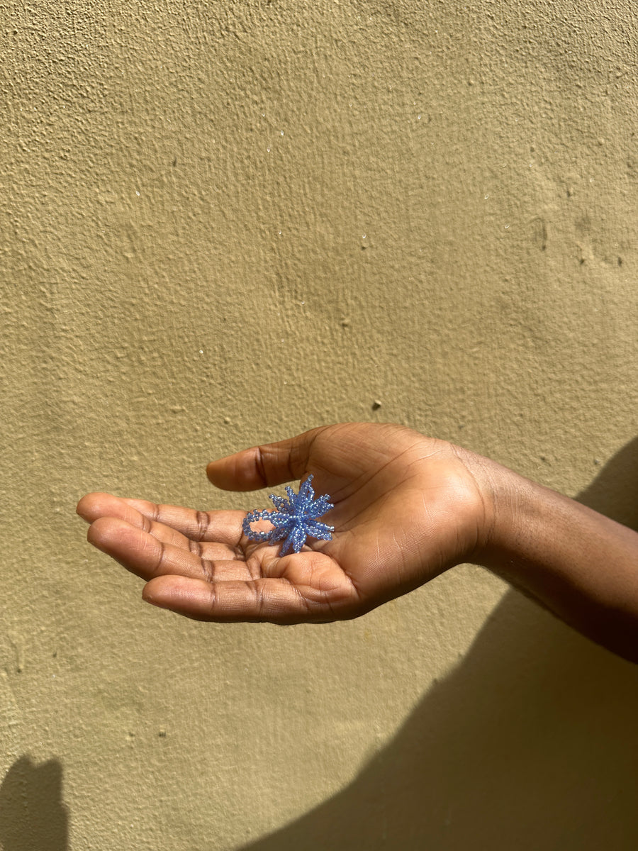 Renikeji Iris Ring A delicate beaded flower