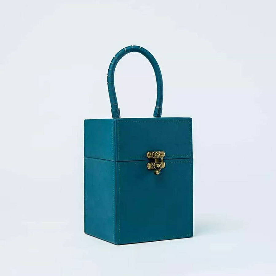 Manhattan Small Box Leather Shoulder Bag